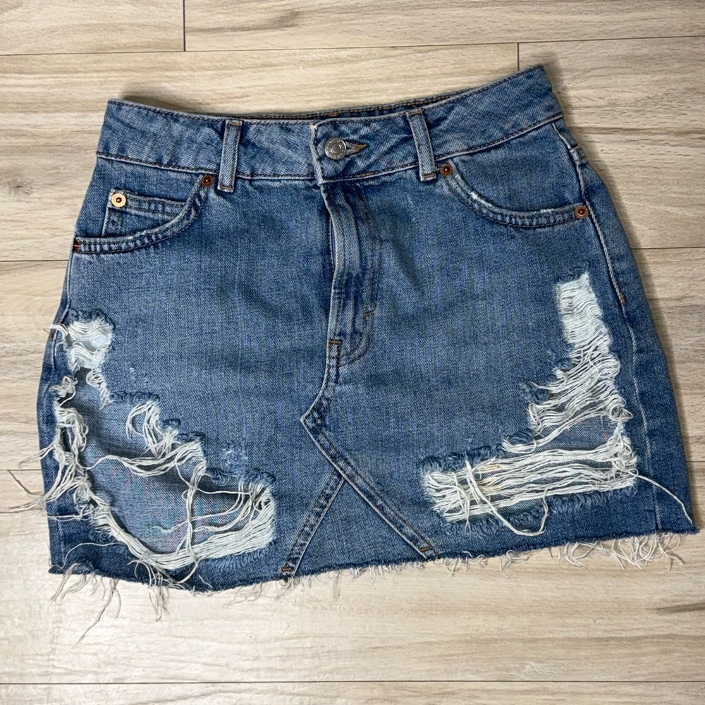 Topshop Moto Distressed Denim Mini Skirt | Size 2 (Petite)